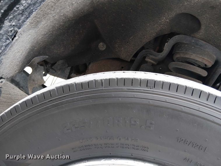 image for item DJ7872 2011 Ford F550 Super Duty Crew Cab truck cab and chassis