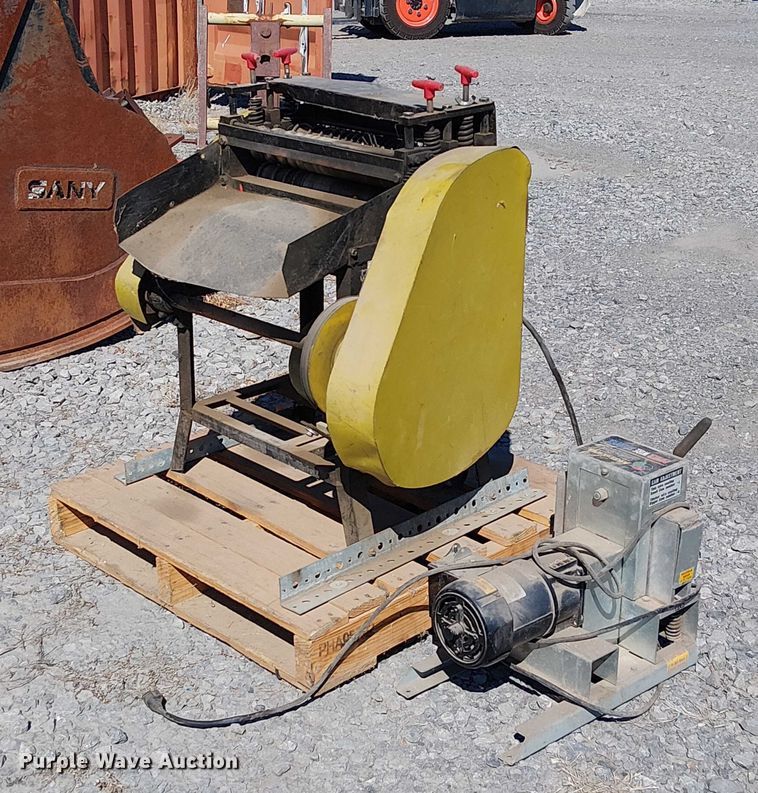 image for item DJ7882 (2) wire strippers