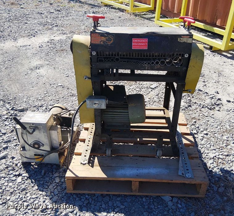 image for item DJ7882 (2) wire strippers