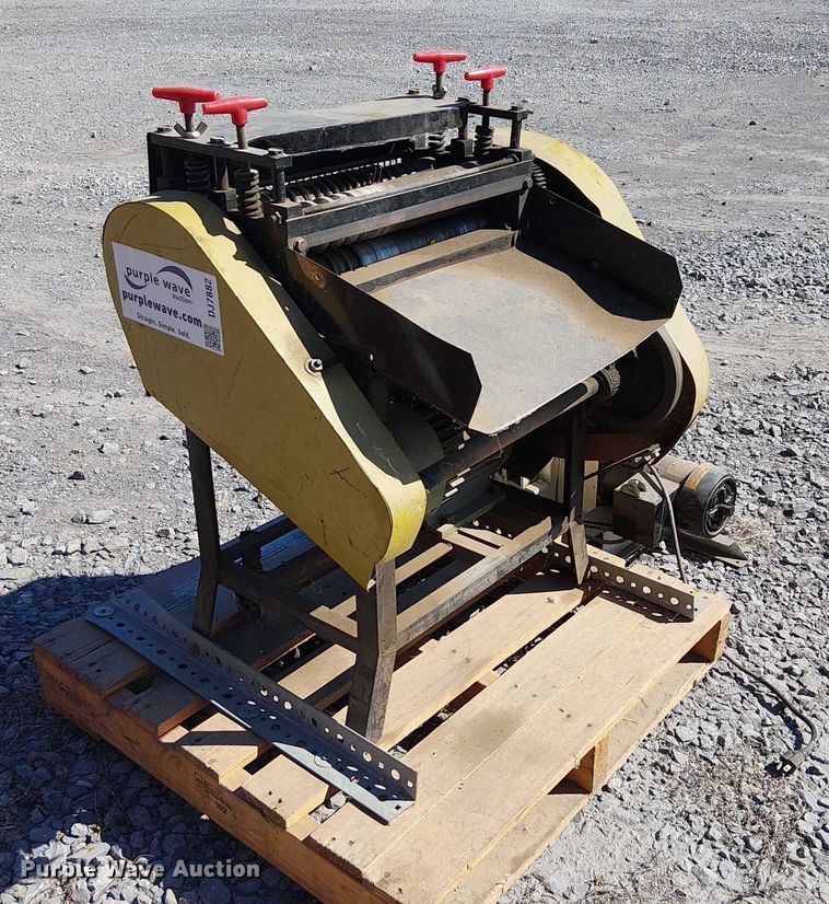 image for item DJ7882 (2) wire strippers