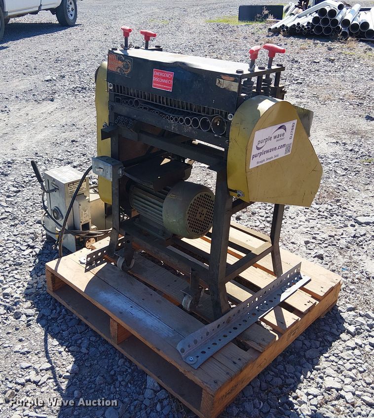 image for item DJ7882 (2) wire strippers