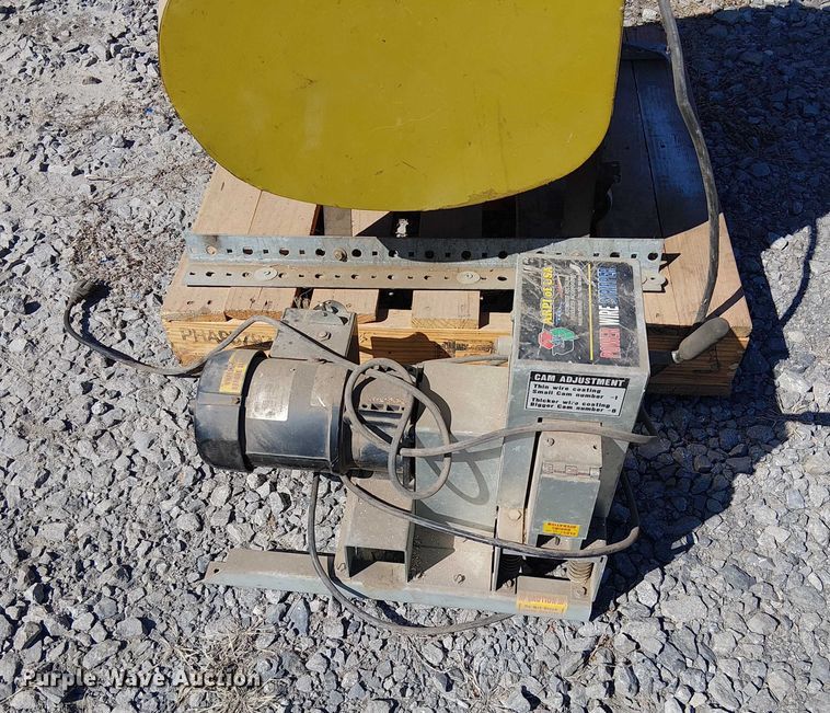 image for item DJ7882 (2) wire strippers