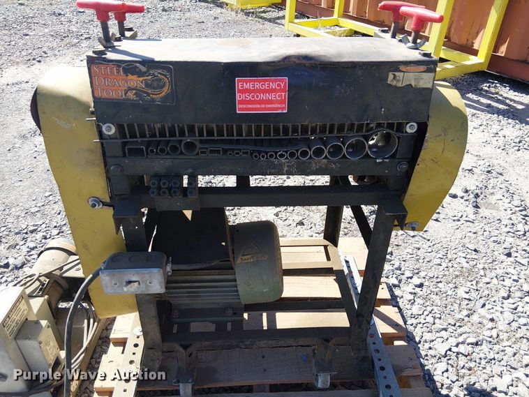 image for item DJ7882 (2) wire strippers