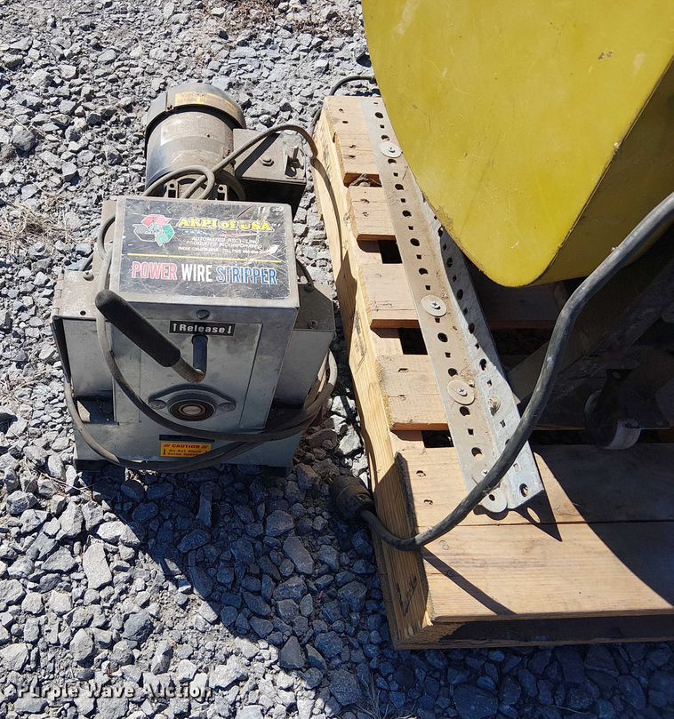 image for item DJ7882 (2) wire strippers