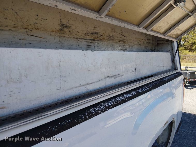 image for item DJ7887 2013 GMC Sierra 2500HD pickup truck