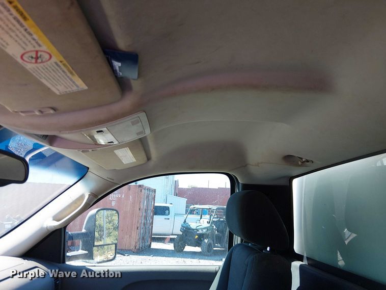 image for item DJ7887 2013 GMC Sierra 2500HD pickup truck