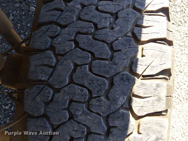 image for item DJ7887 2013 GMC Sierra 2500HD pickup truck