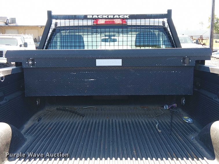 image for item DJ7888 2018 GMC Sierra 1500 pickup truck