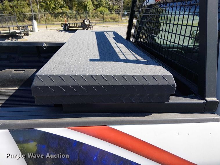 image for item DJ7888 2018 GMC Sierra 1500 pickup truck