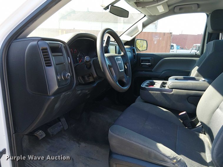 image for item DJ7888 2018 GMC Sierra 1500 pickup truck