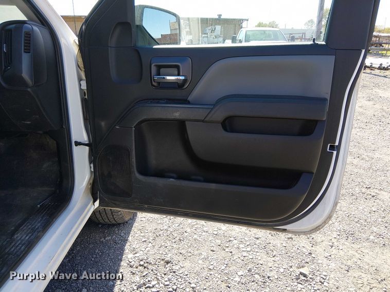 image for item DJ7888 2018 GMC Sierra 1500 pickup truck