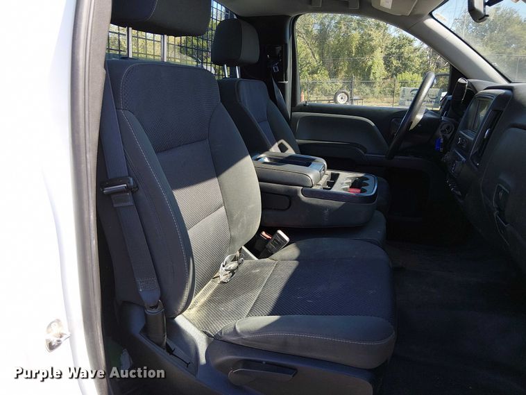 image for item DJ7888 2018 GMC Sierra 1500 pickup truck