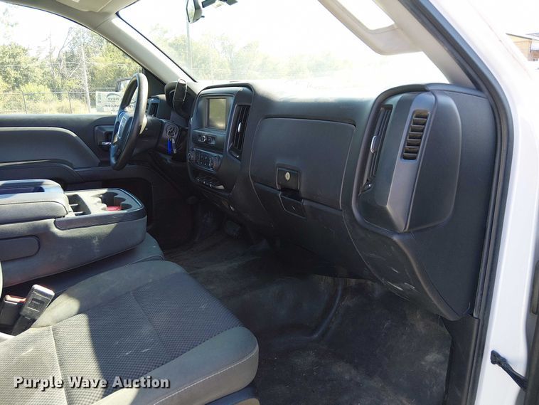 image for item DJ7888 2018 GMC Sierra 1500 pickup truck