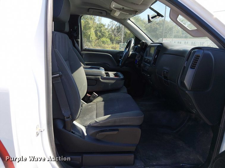 image for item DJ7888 2018 GMC Sierra 1500 pickup truck