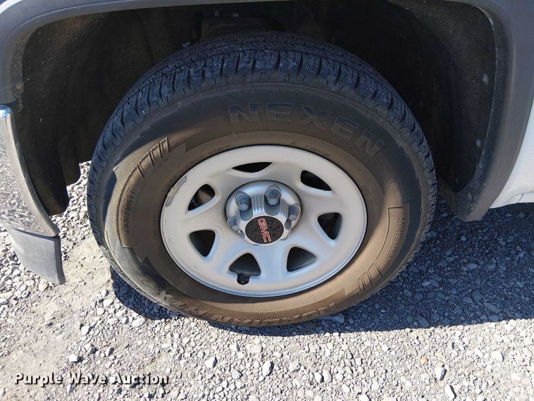 image for item DJ7888 2018 GMC Sierra 1500 pickup truck