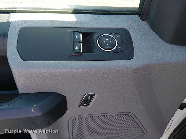 image for item DJ7889 2019 Ford F150 pickup truck