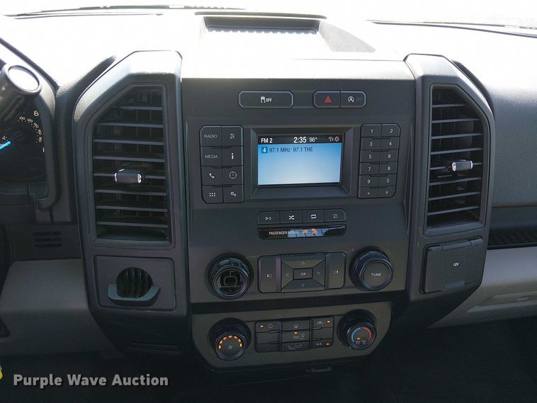 image for item DJ7889 2019 Ford F150 pickup truck