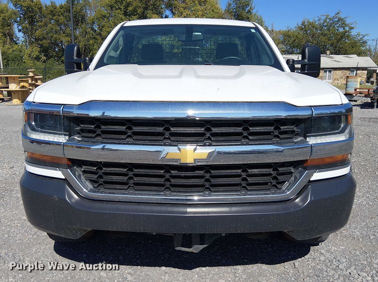 image for item DJ7890 2018 Chevrolet Silverado 1500 pickup truck
