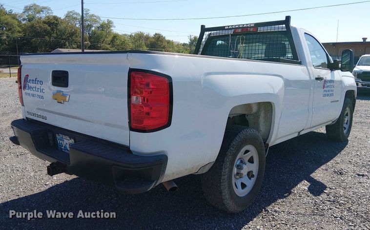 image for item DJ7890 2018 Chevrolet Silverado 1500 pickup truck