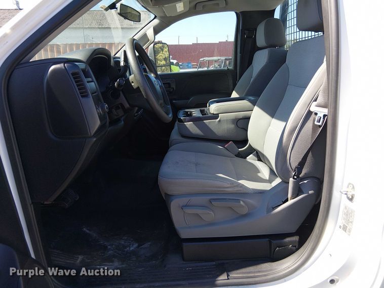 image for item DJ7890 2018 Chevrolet Silverado 1500 pickup truck