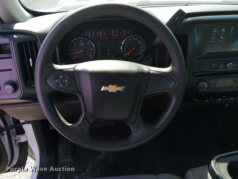 image for item DJ7890 2018 Chevrolet Silverado 1500 pickup truck