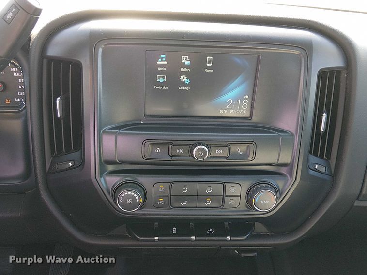 image for item DJ7890 2018 Chevrolet Silverado 1500 pickup truck