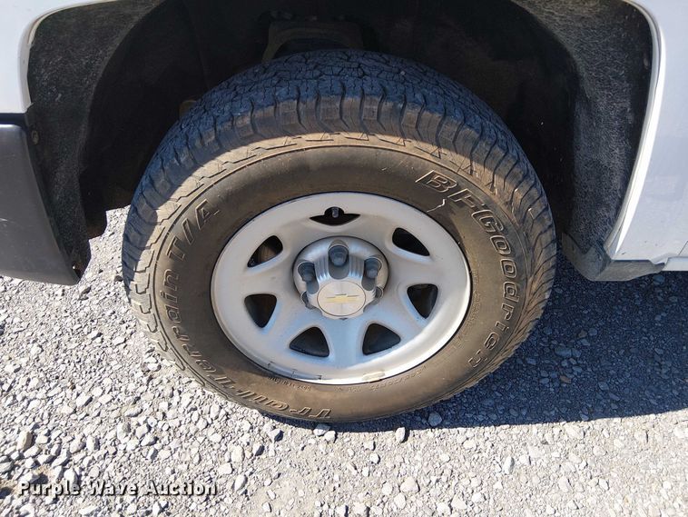 image for item DJ7890 2018 Chevrolet Silverado 1500 pickup truck