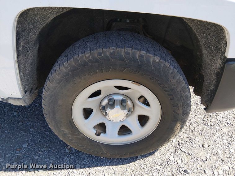 image for item DJ7890 2018 Chevrolet Silverado 1500 pickup truck