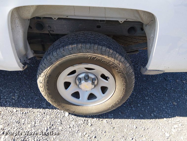 image for item DJ7890 2018 Chevrolet Silverado 1500 pickup truck