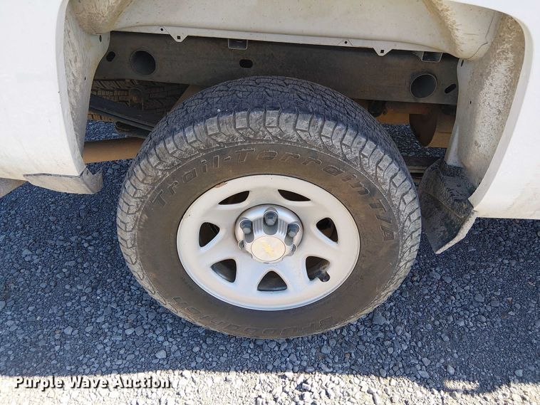 image for item DJ7890 2018 Chevrolet Silverado 1500 pickup truck