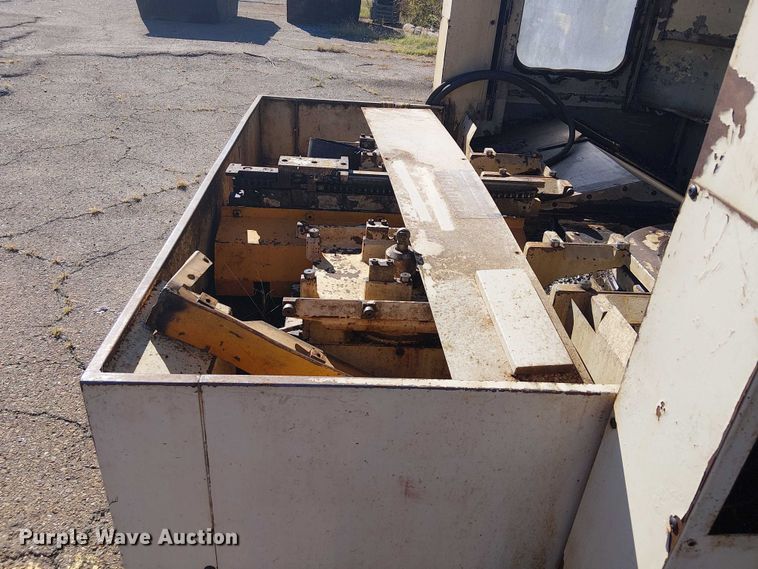 image for item DJ7894 1992 Mitsubishi M-H50C horizontal machining center