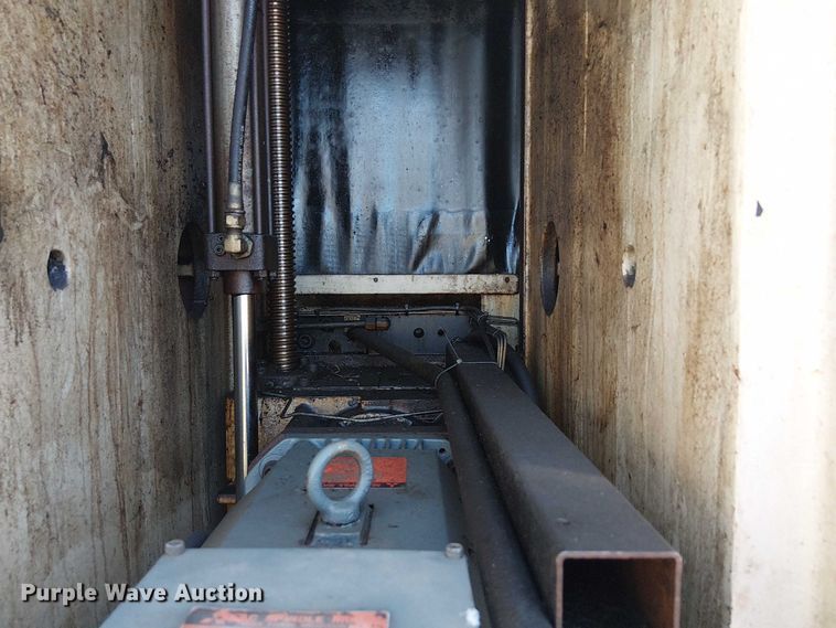 image for item DJ7894 1992 Mitsubishi M-H50C horizontal machining center