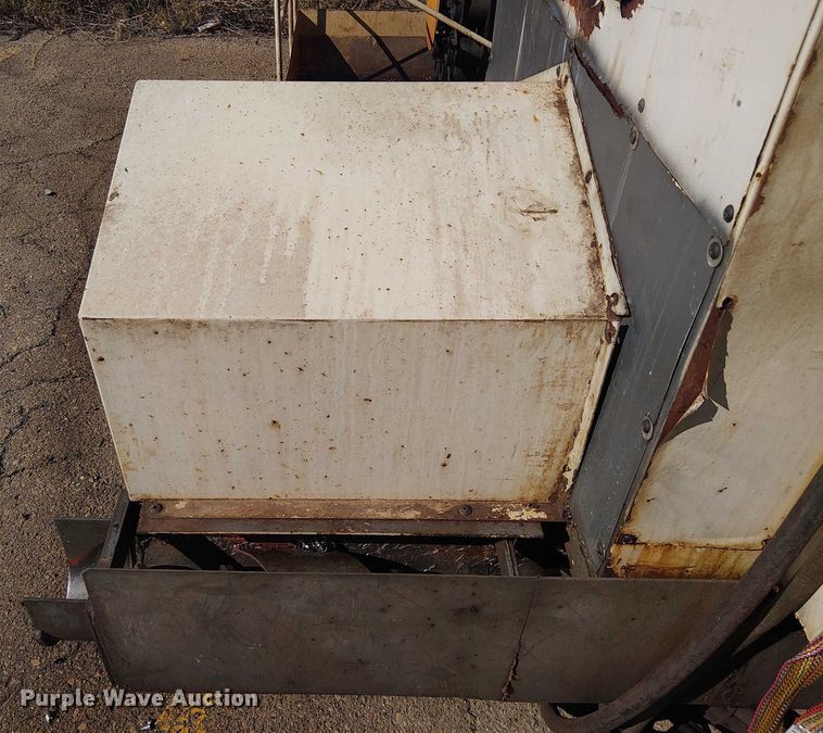 image for item DJ7894 1992 Mitsubishi M-H50C horizontal machining center