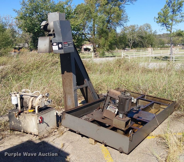 image for item DJ7894 1992 Mitsubishi M-H50C horizontal machining center