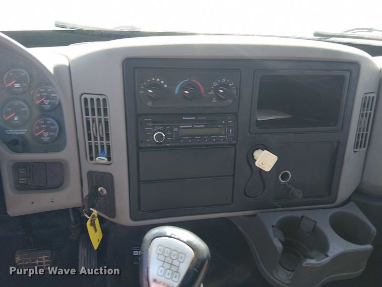 image for item DJ7896 2012 International 4300 flatbed truck