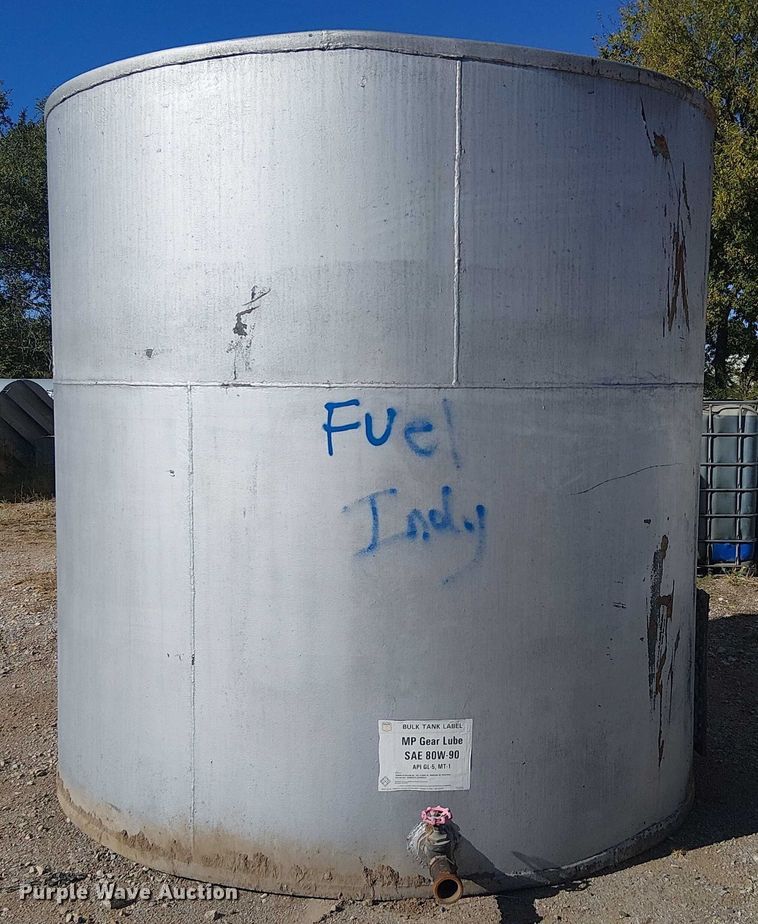 image for item DJ7899 3,000 gallon tank