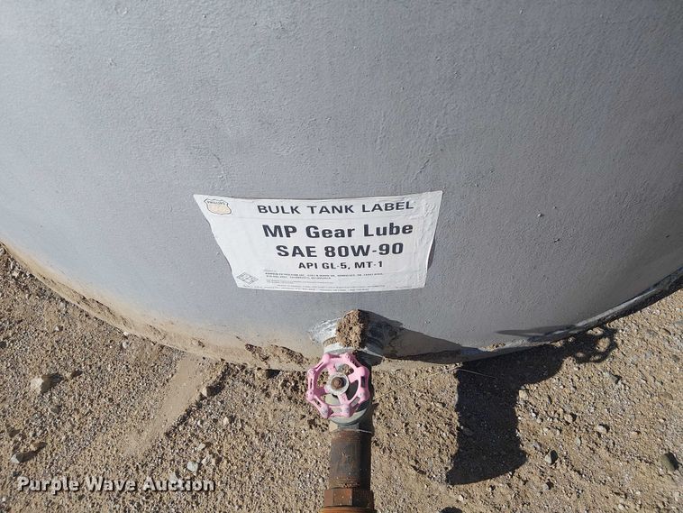 image for item DJ7899 3,000 gallon tank