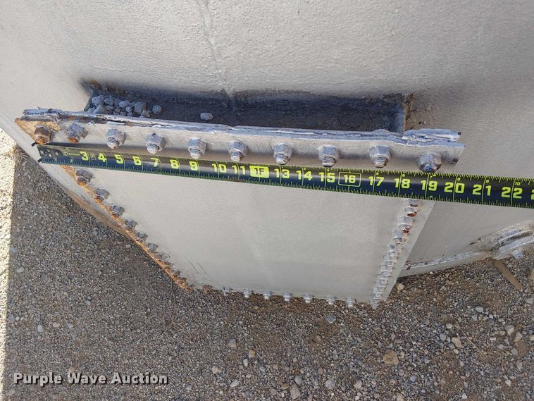 image for item DJ7899 3,000 gallon tank