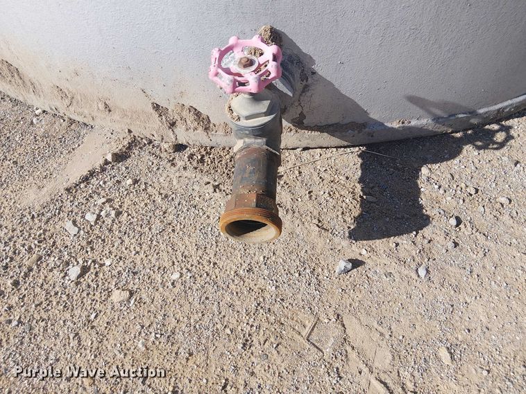 image for item DJ7899 3,000 gallon tank