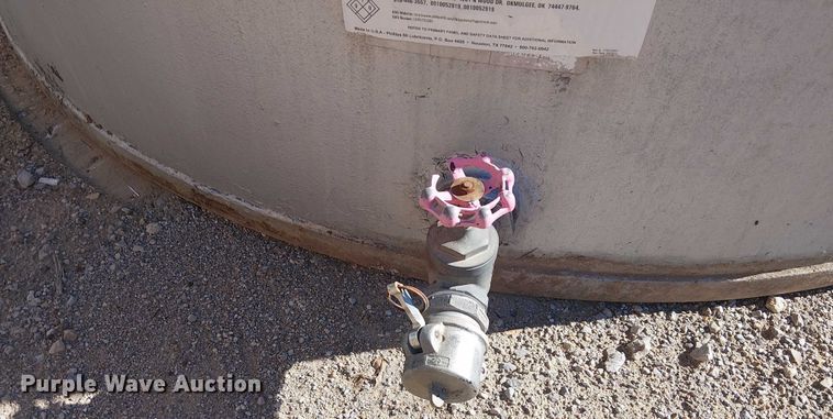 image for item DJ7899 3,000 gallon tank