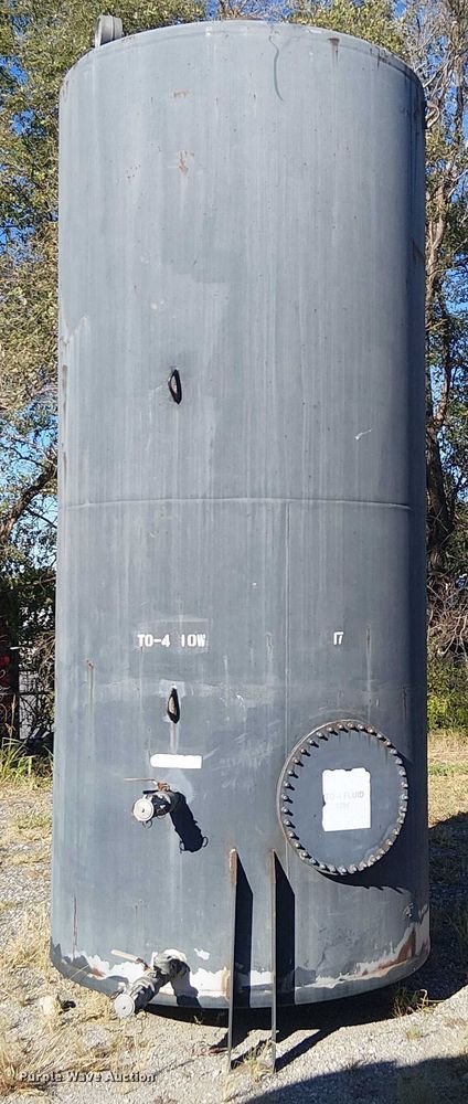 image for item DJ7900 2,500 gallon tank
