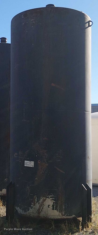 image for item DJ7900 2,500 gallon tank