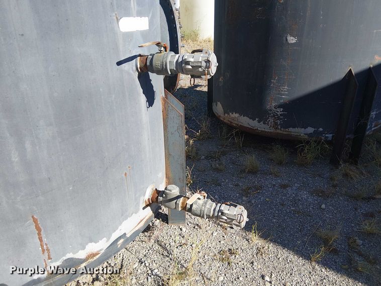 image for item DJ7900 2,500 gallon tank