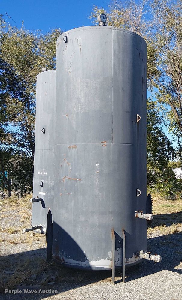 image for item DJ7901 2,500 gallon tank