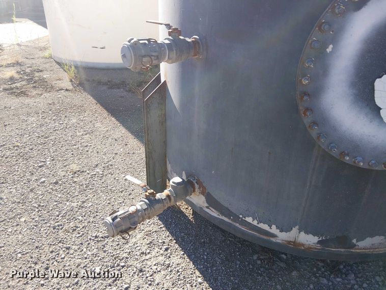 image for item DJ7901 2,500 gallon tank