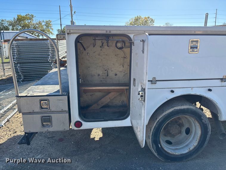 image for item DK0018 2003 GMC C4500 utility / service truck