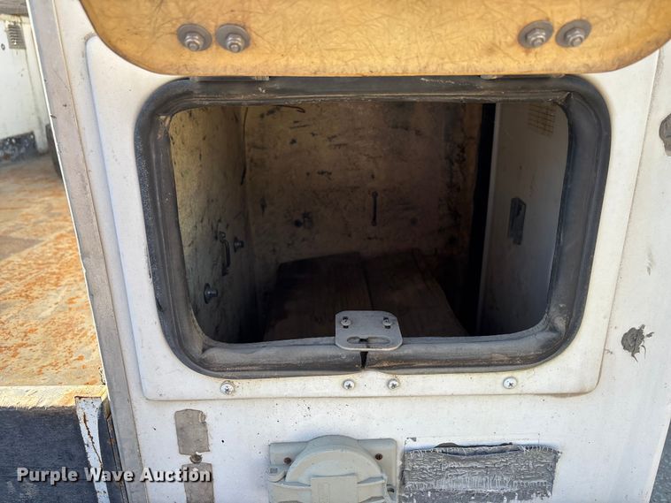 image for item DK0018 2003 GMC C4500 utility / service truck