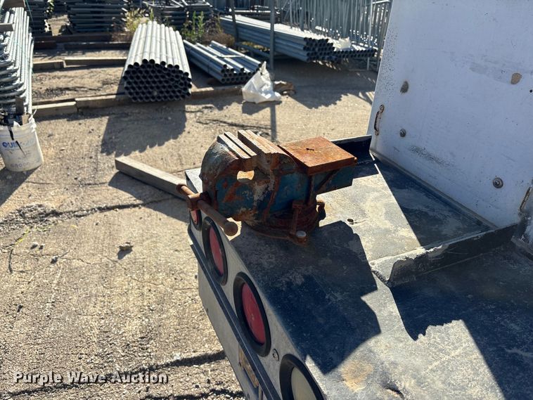 image for item DK0018 2003 GMC C4500 utility / service truck