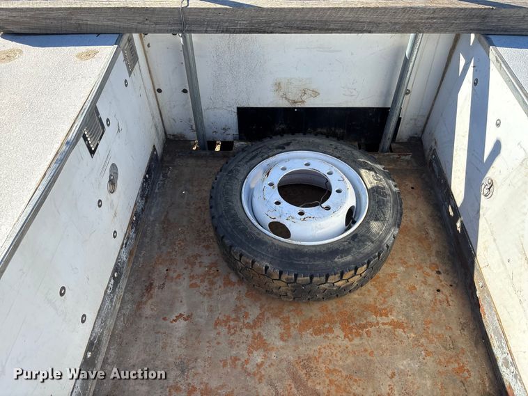 image for item DK0018 2003 GMC C4500 utility / service truck