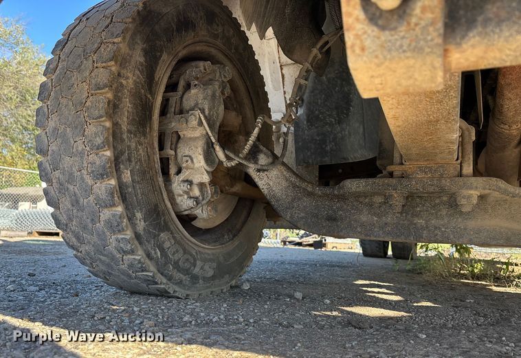 image for item DK0018 2003 GMC C4500 utility / service truck